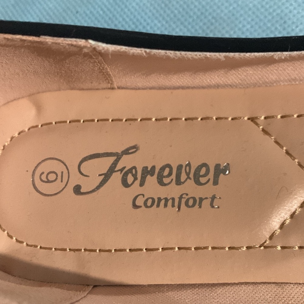 Shoes - Picture 3 of 4